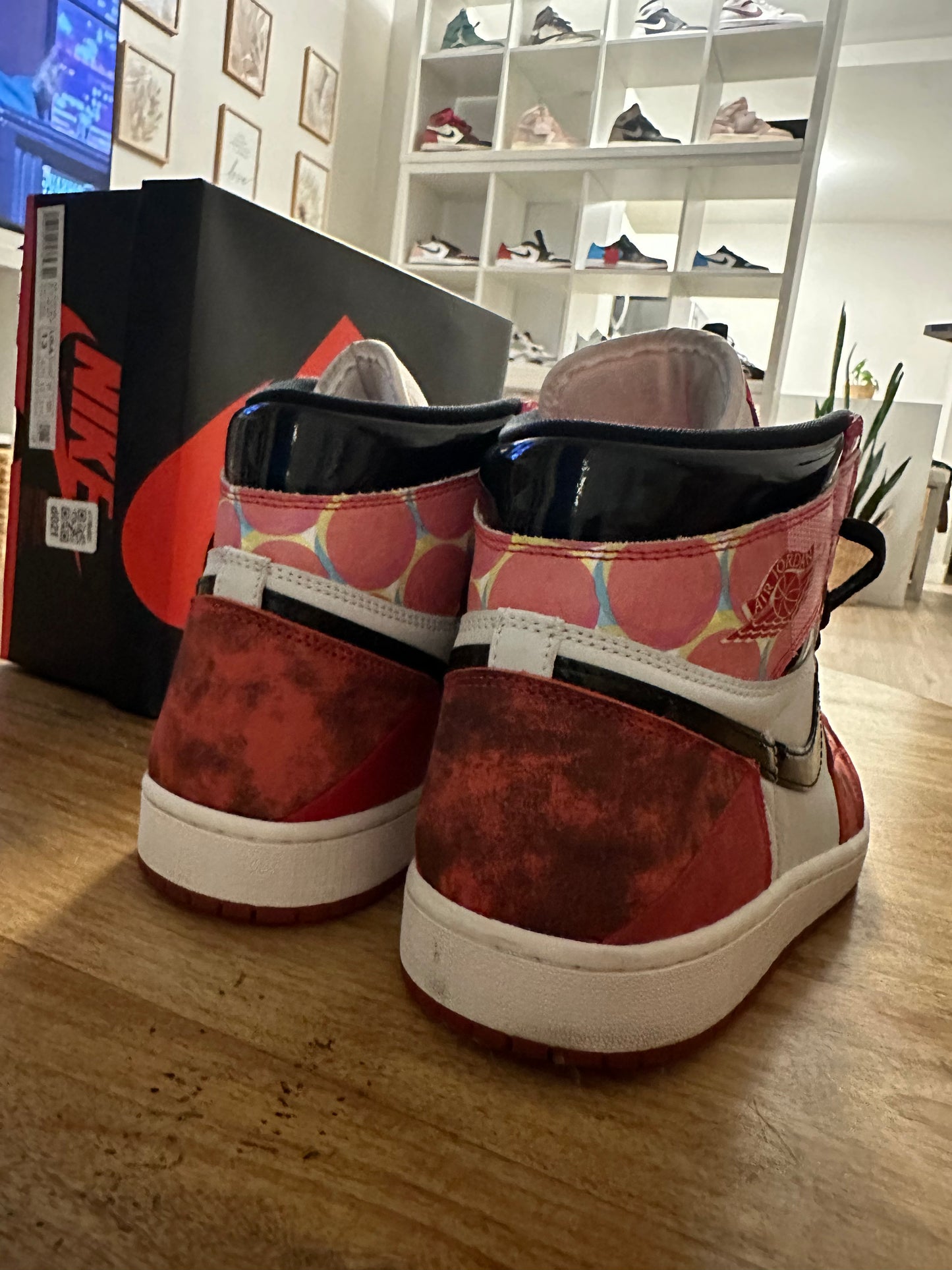 Jordan 1 HIGH OG Spider-Man Across the Spider Verse